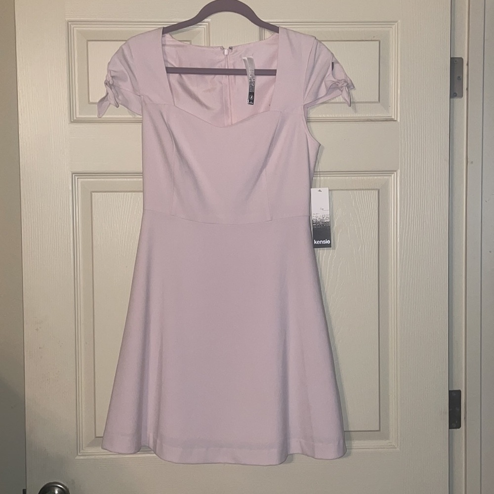 Kensie NWT small light pink dress.  Great classic dress